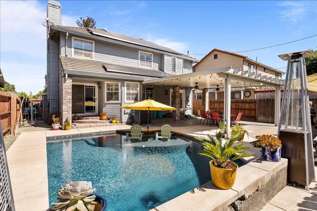 1160 W Walnut St, Stockton, CA 95203