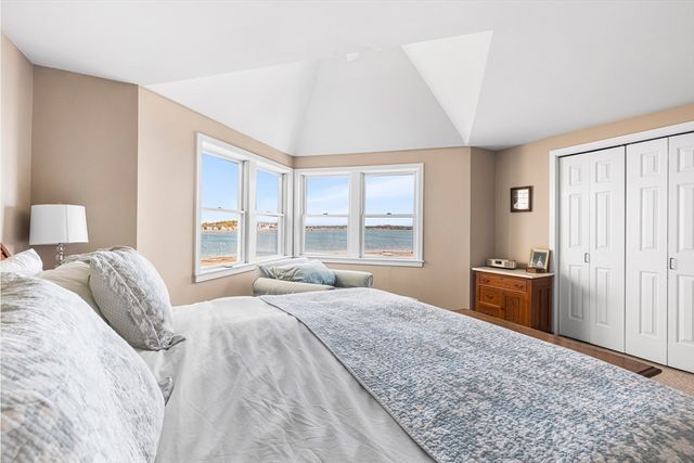 19 Marina Dr 19, Hull, MA 02045