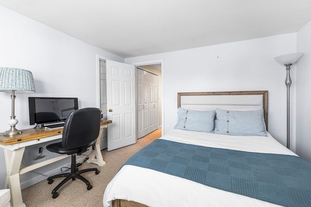 19 Marina Dr 19, Hull, MA 02045