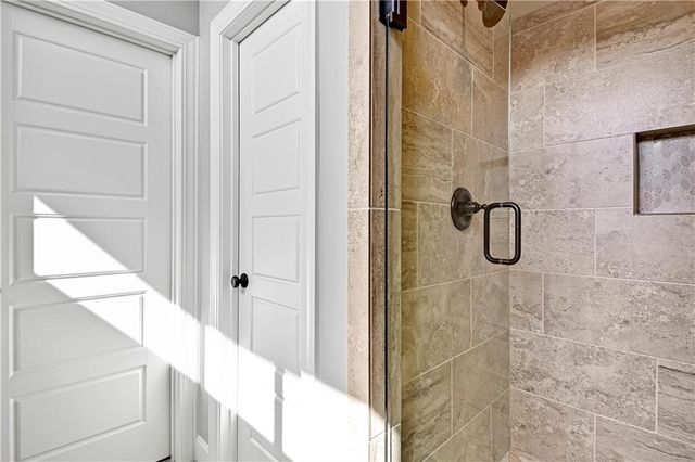 8003 W 166th Terrace, Overland Park, KS 66085