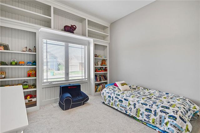 8003 W 166th Terrace, Overland Park, KS 66085