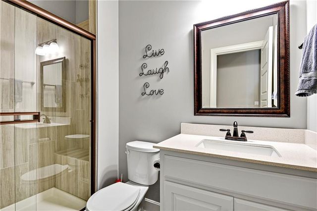 8003 W 166th Terrace, Overland Park, KS 66085