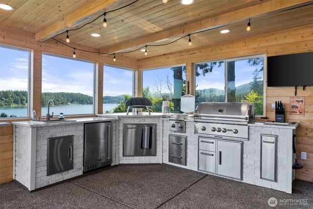 3440 Madrona Beach Road NW, Olympia, WA 98502