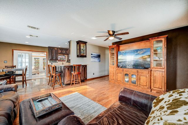 2064 Campfire, Spring Branch, TX 78070