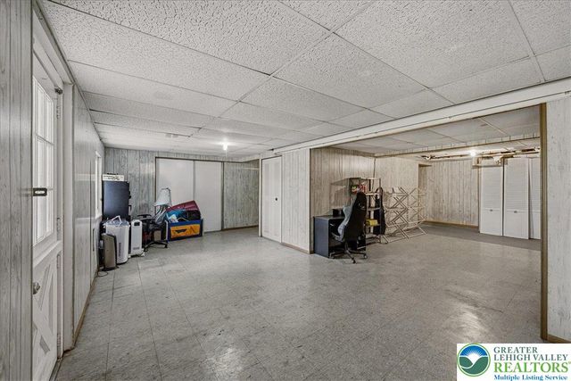 1115 Crestview Drive, Stroud Twp, PA 18360