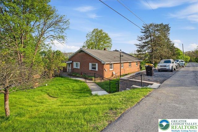 1115 Crestview Drive, Stroud Twp, PA 18360