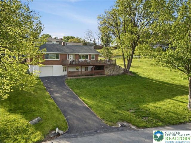 1115 Crestview Drive, Stroud Twp, PA 18360