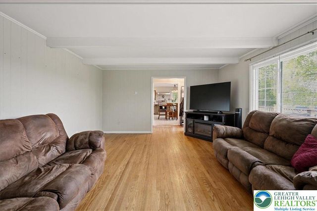 1115 Crestview Drive, Stroud Twp, PA 18360