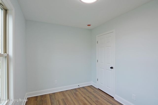 3306 Bridwell Dr, Louisville, KY 40216