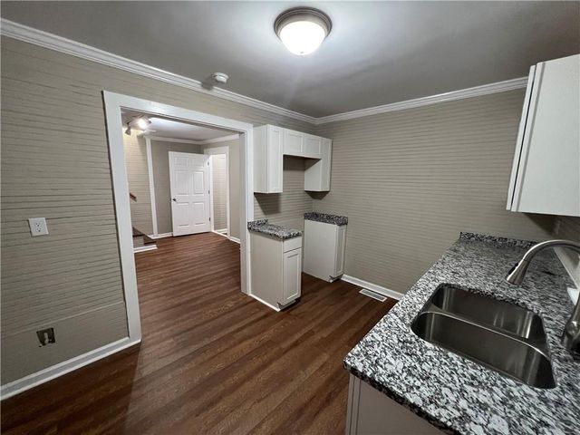 15 Tower Street, Gainesville, GA 30501