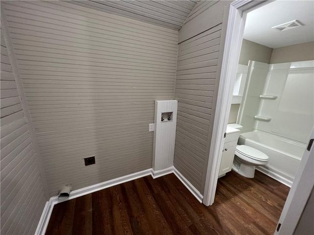 15 Tower Street, Gainesville, GA 30501