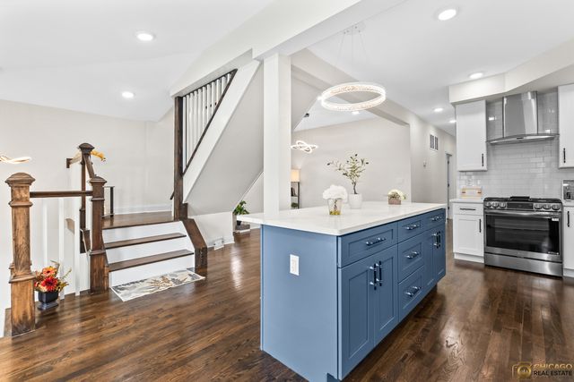 4656 N Leamington Avenue, Chicago, IL 60630