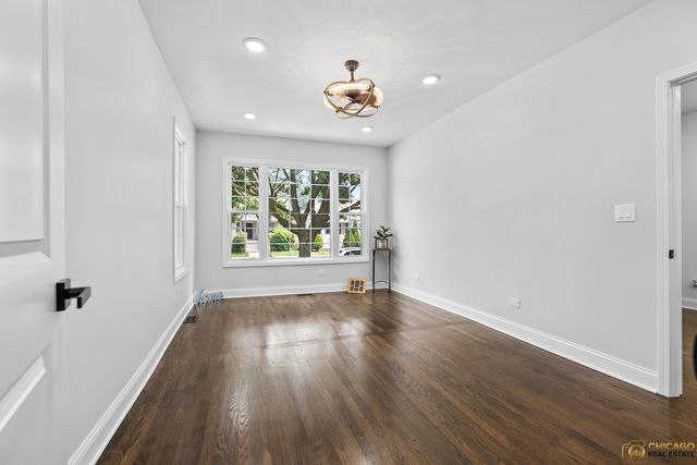 4656 N Leamington Avenue, Chicago, IL 60630