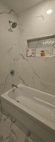 4656 N Leamington Avenue, Chicago, IL 60630
