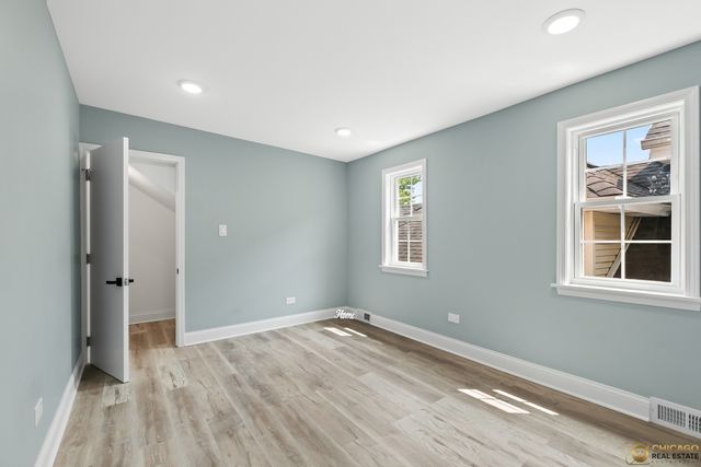 4656 N Leamington Avenue, Chicago, IL 60630