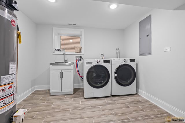 4656 N Leamington Avenue, Chicago, IL 60630