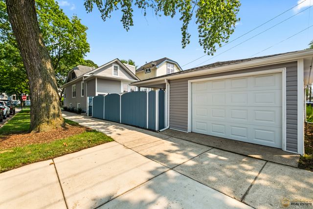 4656 N Leamington Avenue, Chicago, IL 60630