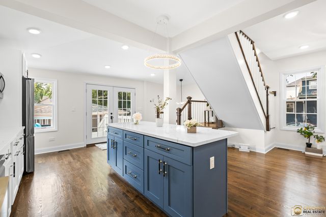4656 N Leamington Avenue, Chicago, IL 60630