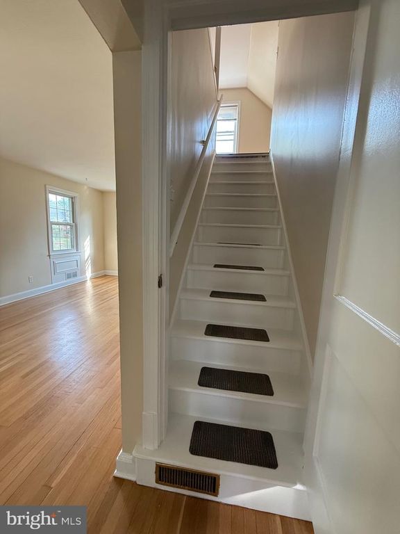 9023 49TH PL, College Park, MD 20740