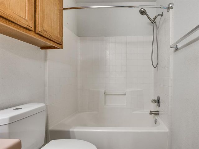 1124 NE 8th Street, Moore, OK 73160