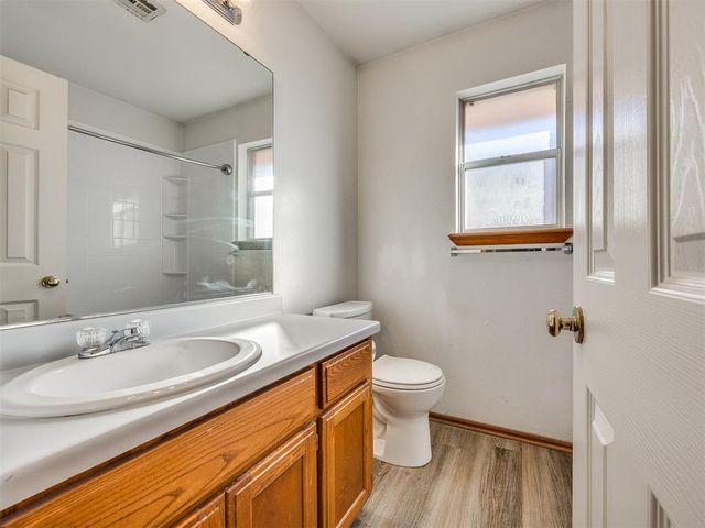 1124 NE 8th Street, Moore, OK 73160