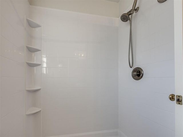 1124 NE 8th Street, Moore, OK 73160