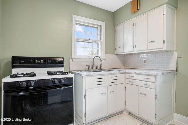 221 Inverness Ave, Louisville, KY 40214