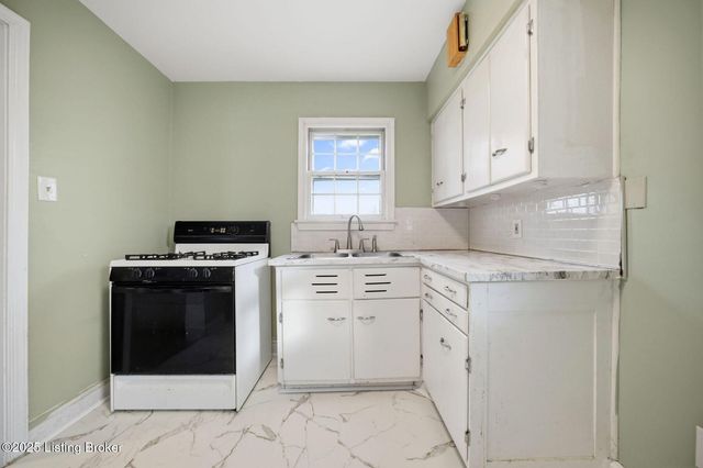 221 Inverness Ave, Louisville, KY 40214