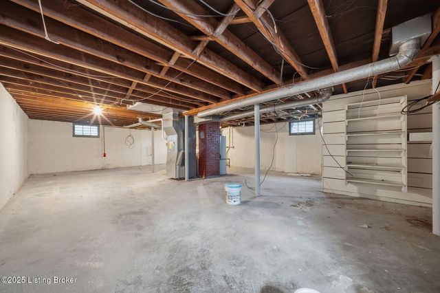 221 Inverness Ave, Louisville, KY 40214