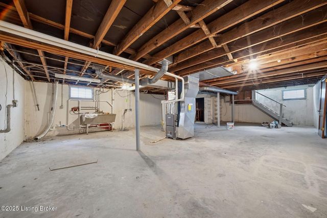 221 Inverness Ave, Louisville, KY 40214