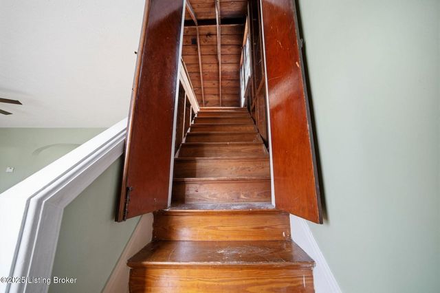 221 Inverness Ave, Louisville, KY 40214