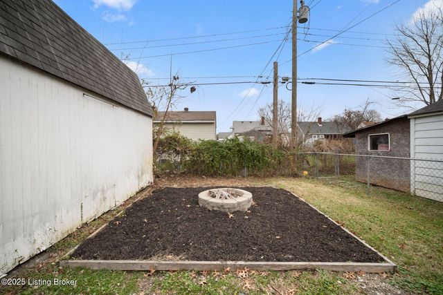 221 Inverness Ave, Louisville, KY 40214