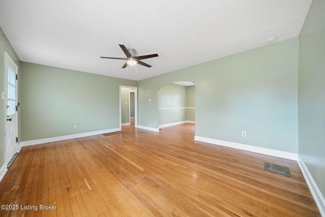 221 Inverness Ave, Louisville, KY 40214