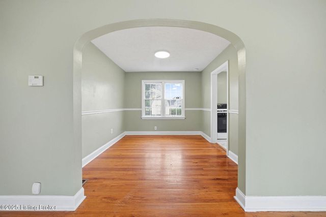 221 Inverness Ave, Louisville, KY 40214