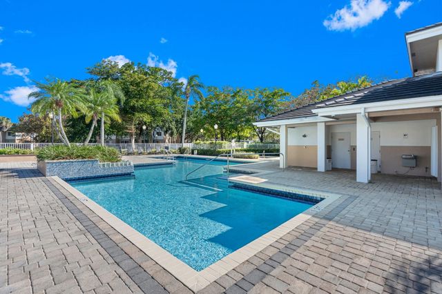 9977 Westview Drive 122, Coral Springs, FL 33076