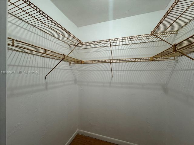 2600 NE 135th St 4J-A, North Miami, FL 33181