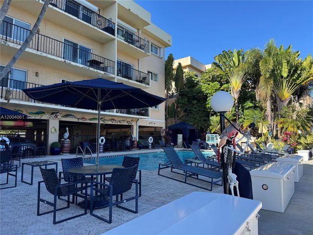 2600 NE 135th St 4J-A, North Miami, FL 33181