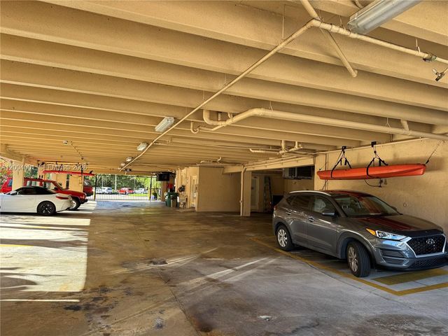 2600 NE 135th St 4J-A, North Miami, FL 33181