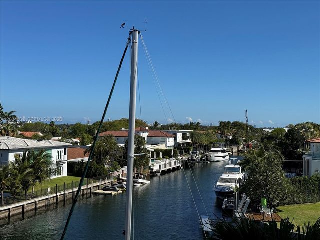 2600 NE 135th St 4J-A, North Miami, FL 33181