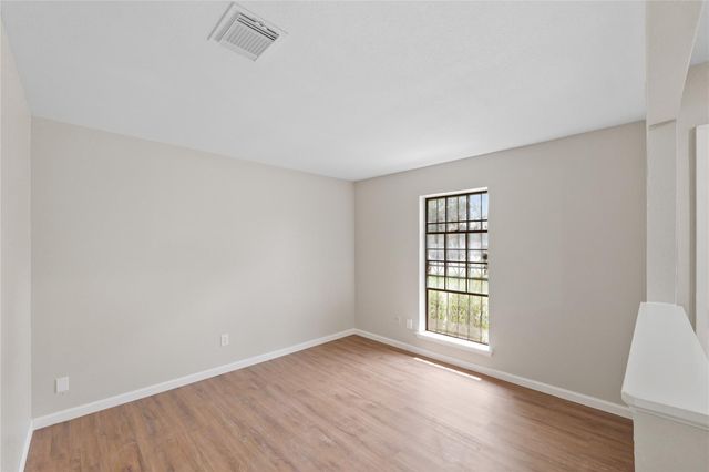 7111 Pinehook Lane, Houston, TX 77016