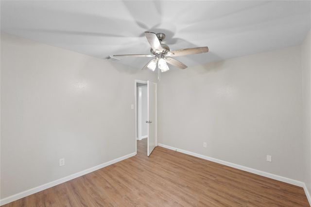 7111 Pinehook Lane, Houston, TX 77016