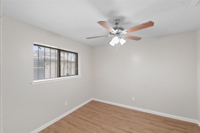 7111 Pinehook Lane, Houston, TX 77016