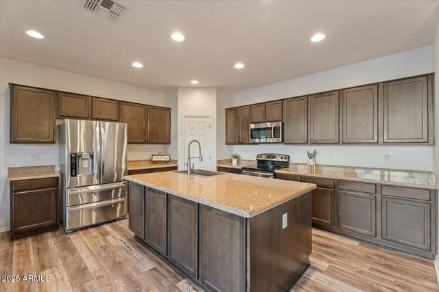 20819 W LEGEND Trail, Buckeye, AZ 85396