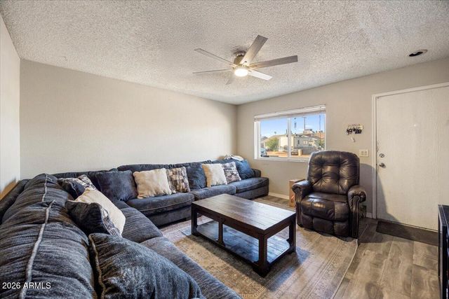 1011 W 5TH Avenue, Apache Junction, AZ 85120