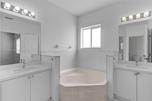 2312 SE 21st St, Homestead, FL 33035