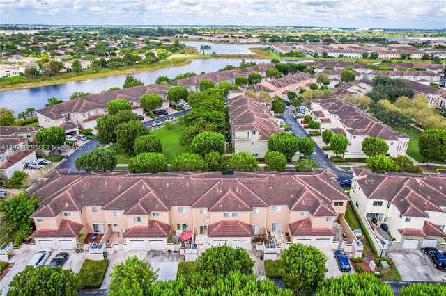 2312 SE 21st St, Homestead, FL 33035