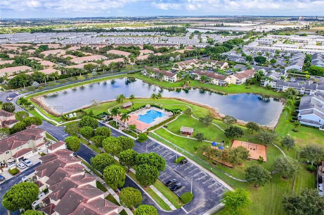 2312 SE 21st St, Homestead, FL 33035