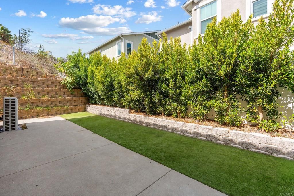 1515 Wingwood Lane, Vista, CA 92083 — exterior