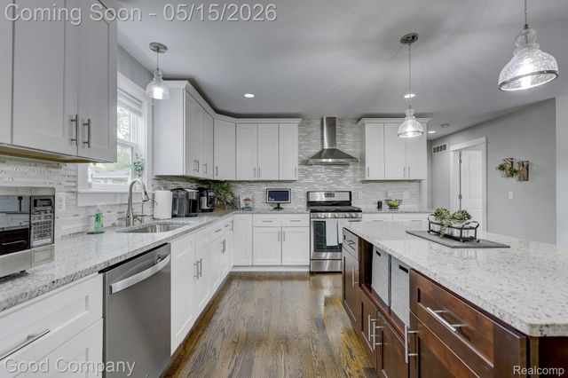 225 N Alexander Avenue, Royal Oak, MI 48067