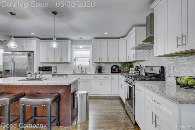225 N Alexander Avenue, Royal Oak, MI 48067